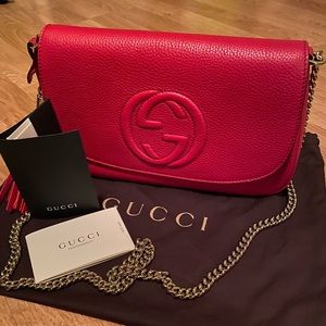 BNWT Gucci Soho chain bag Red